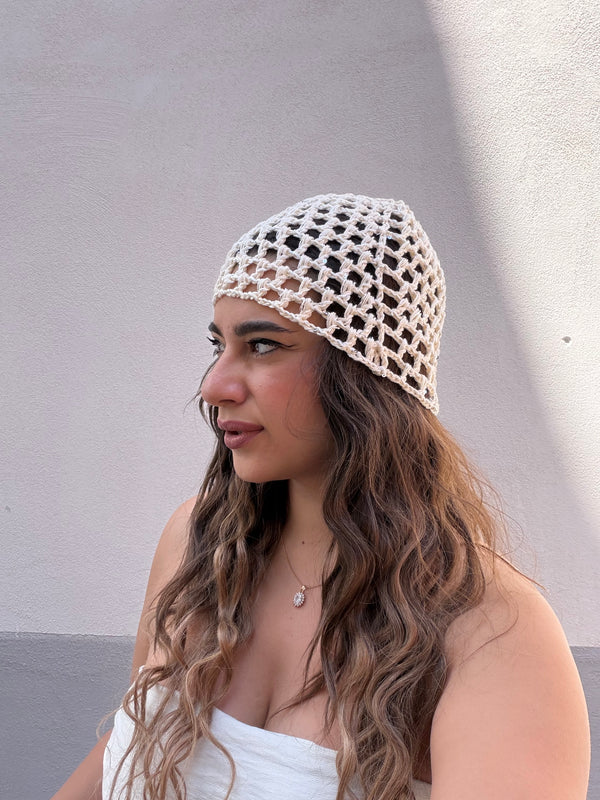 Cuffia uncinetto beige