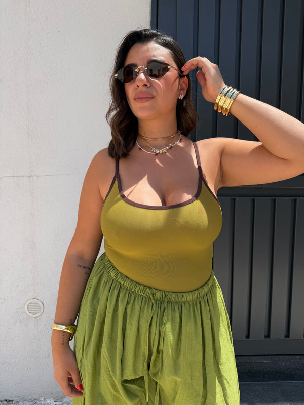 Body verde e Marrone