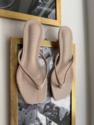 Sandalo infradito beige