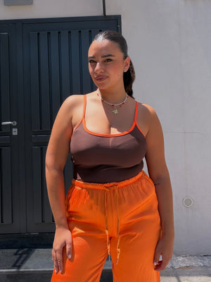 Body marrone e arancio