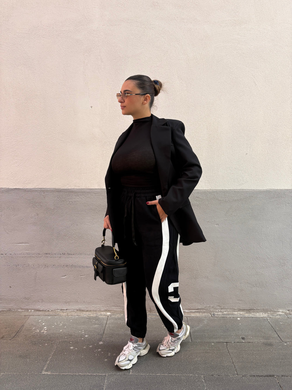 Pantatuta college nero