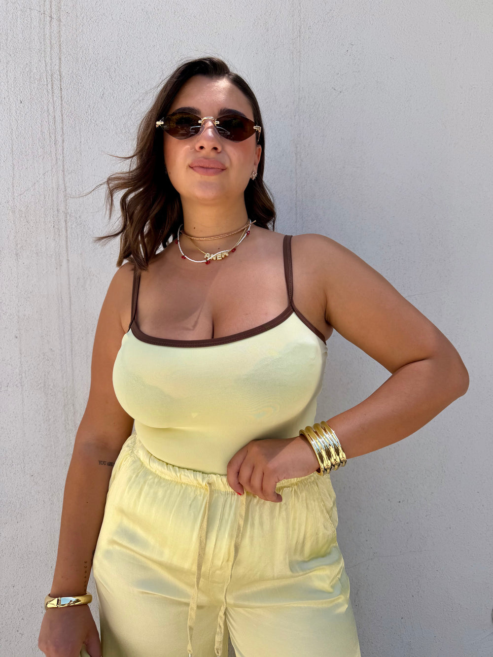 Body giallo e Marrone