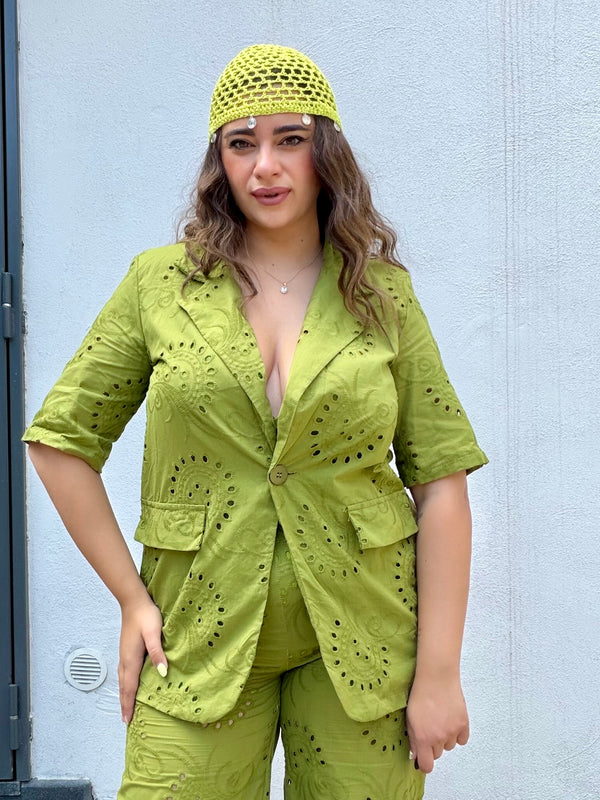 Cuffia uncinetto medagliette verde