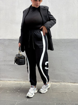 Pantatuta college nero