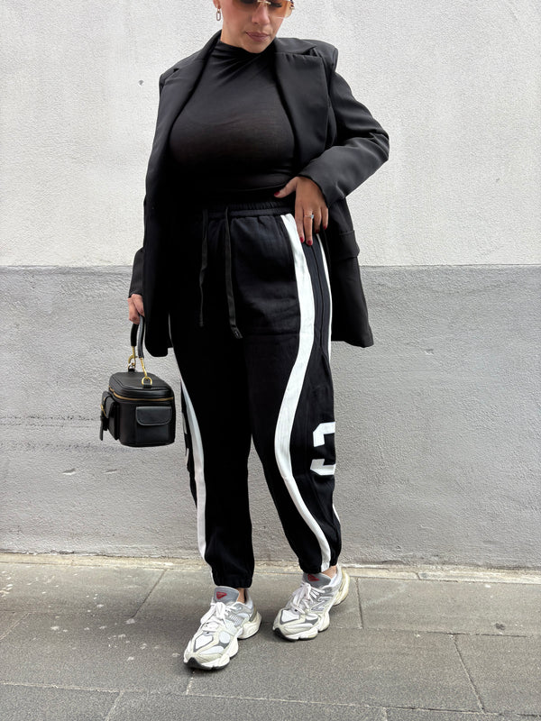 Pantatuta college nero